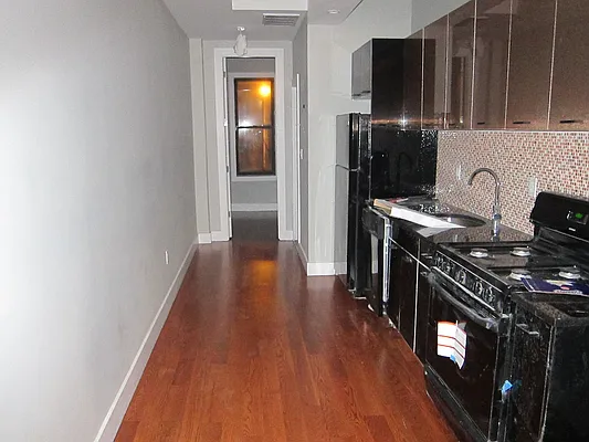 Rented by Spot It Realty LLC | media 9