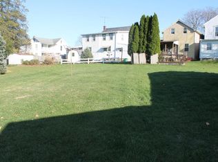 39 Old Market St, Mount Joy, PA 17552
