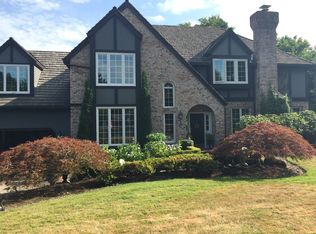 2720 NW Linmere Dr, Portland, OR 97229