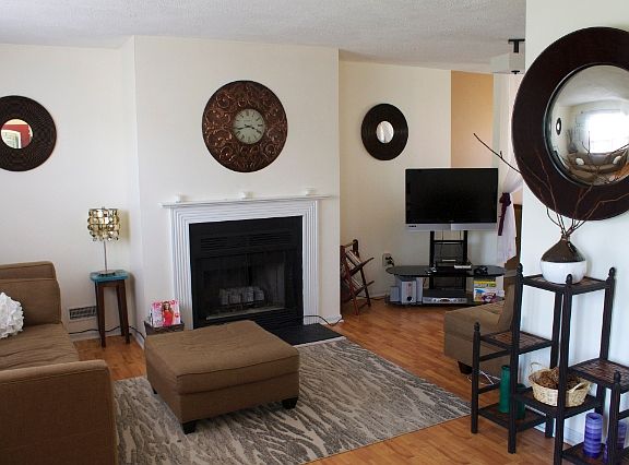 4th image of 7 Heritage Pl E