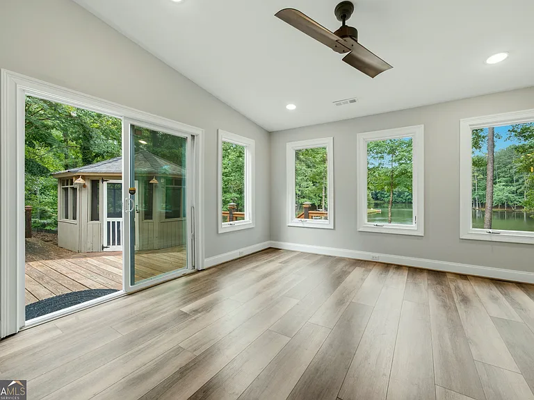 250 Aspen Way — Photo 31