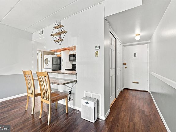 5th image of 233 Township Line Rd APT 5B