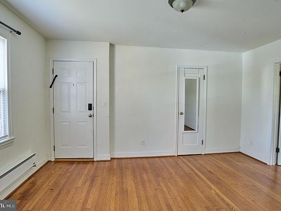 4th image of 7902 Garland Ave
