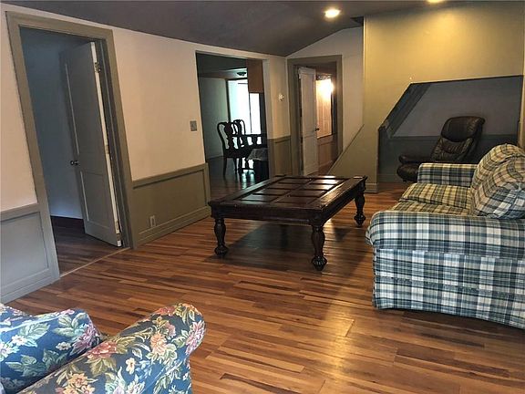 2nd image of 216 Minnow Springs Ave