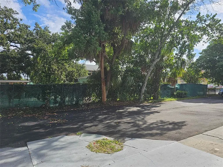 1408 N Fort Harrison Ave #B — Photo 8