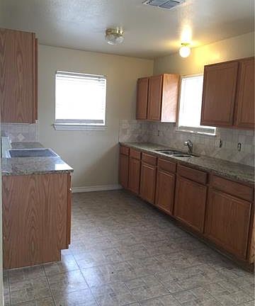 5th image of 3505 Pinebrook Dr