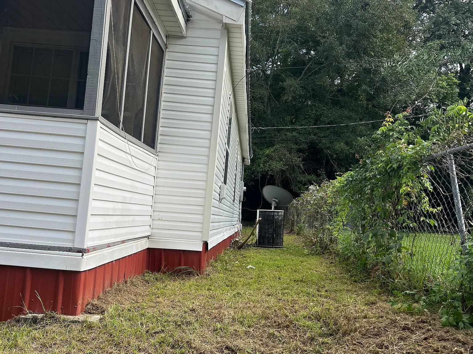 3 bed, 1186 sqft, $1,200 — Photo 3