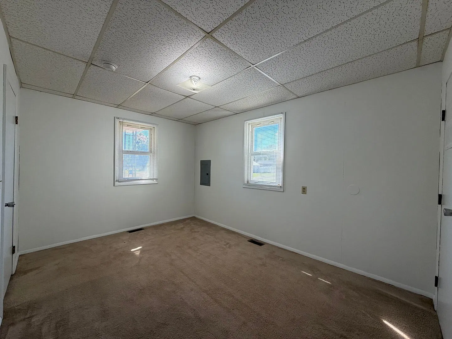 Charming 3-Bedroom Home with Den & Detached 2-Car Garage — Photo 3