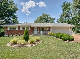 4227 Aqua Ridge Dr, Saint Louis, MO 63129