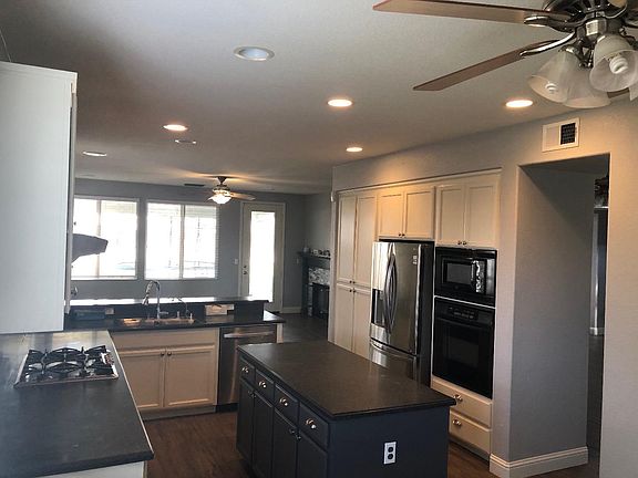 5th image of 608 Bristol Ct