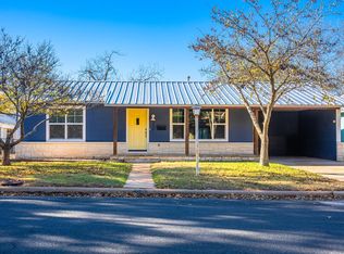 309 W College St, Fredericksburg, TX 78624