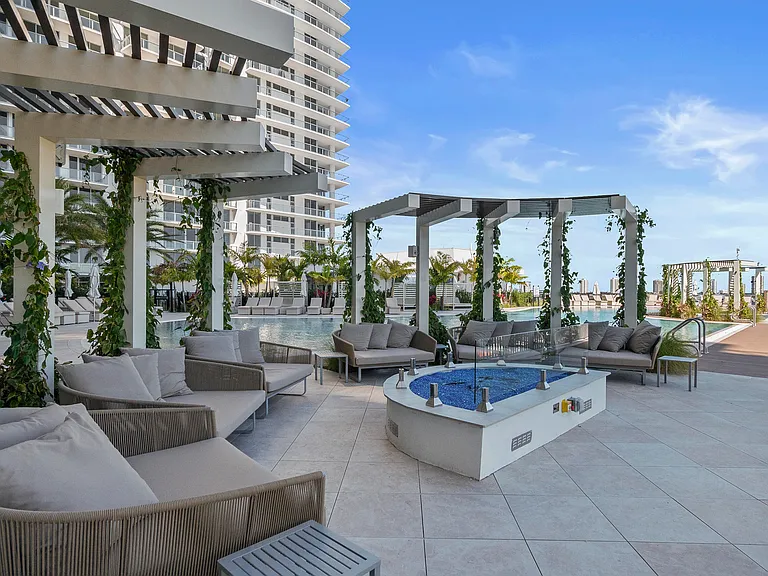 220 Lake Shore Dr #1913 — Photo 9