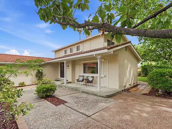 5th image of 1096 Harlan Dr