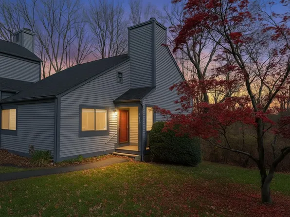 513 Pilgrim Harbor #513, Wallingford, CT 06492