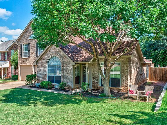 3rd image of 3224 Shady Glen Dr
