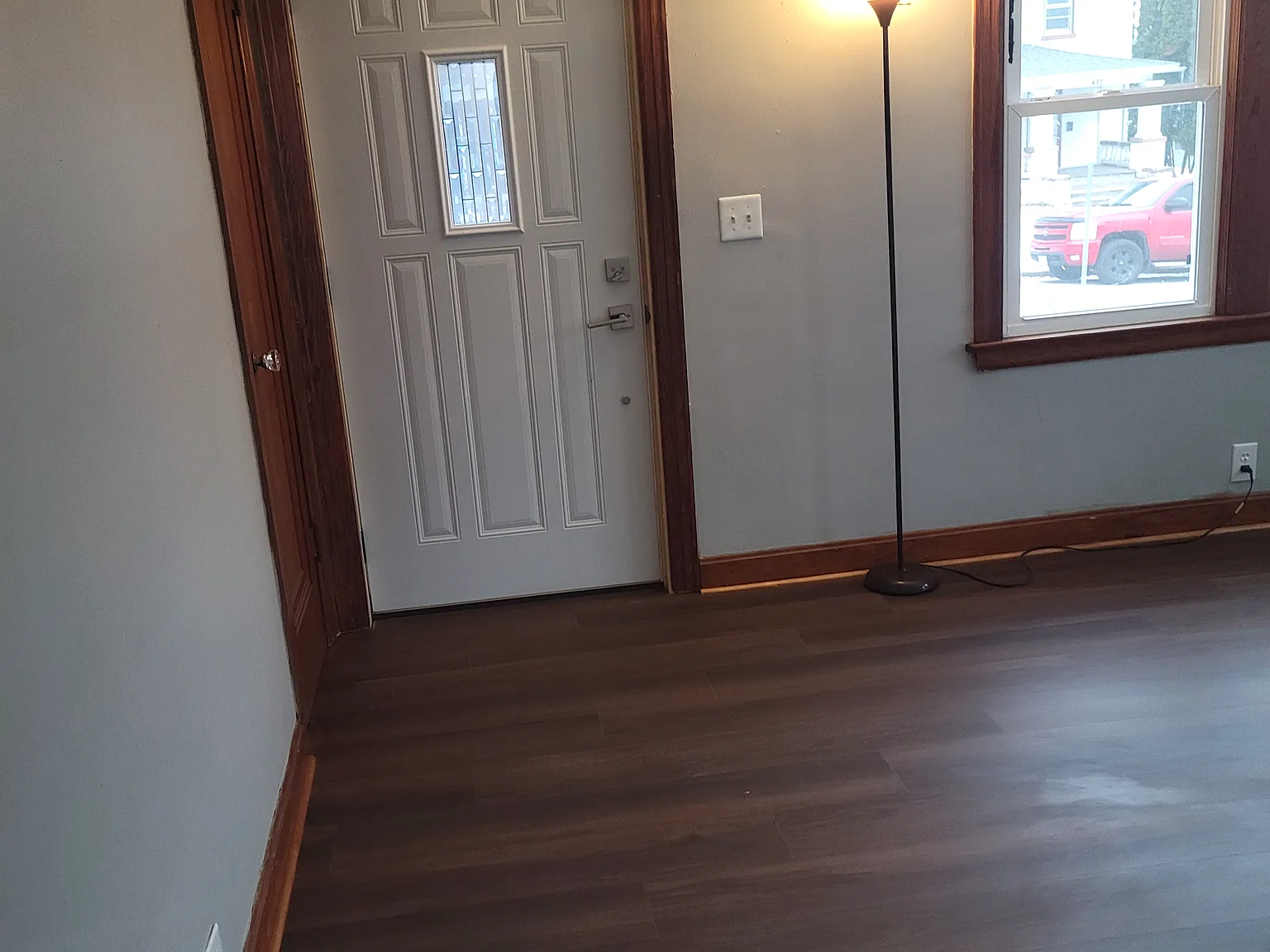 3 bed, 958 sqft, $1,400 — Photo 2