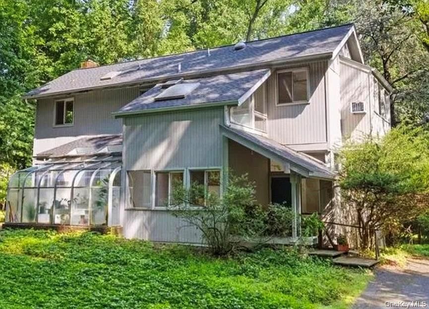 1st image of 85 Rockland Road