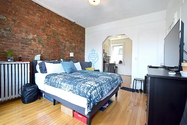 Rented by null | media 28