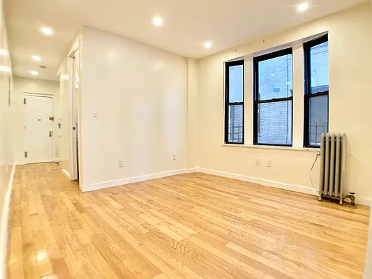 Rented by Bohemia Realty Group | media 9