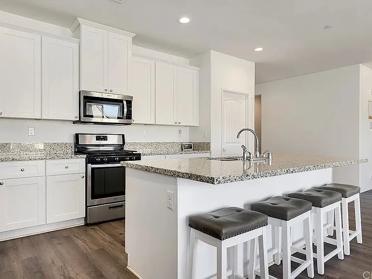 914 Haviture Way — Photo 15