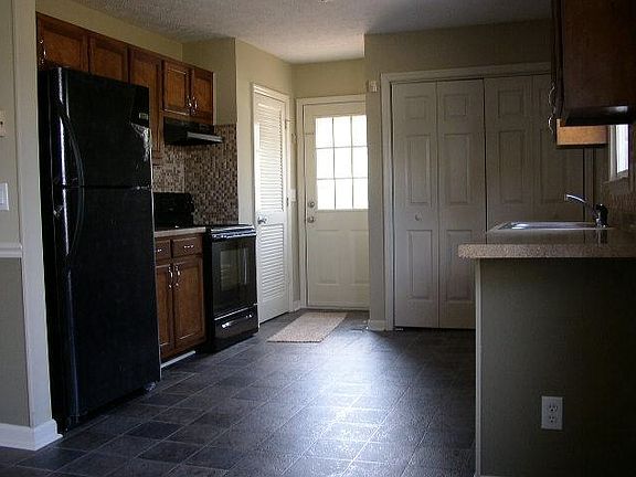 Kitchen with lots of space