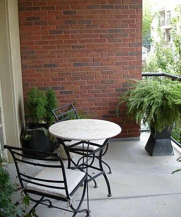 Private Balcony that looks on to Piedmont Park!  