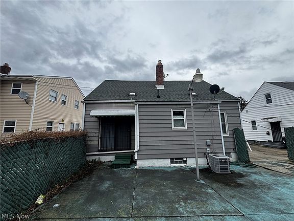 5th image of 870 Frederick Blvd