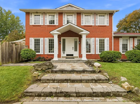 18 Dolan Gate, Toronto, ON M2J 2N1