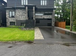 15 Bell St N, Ottawa, ON K1R 6P8