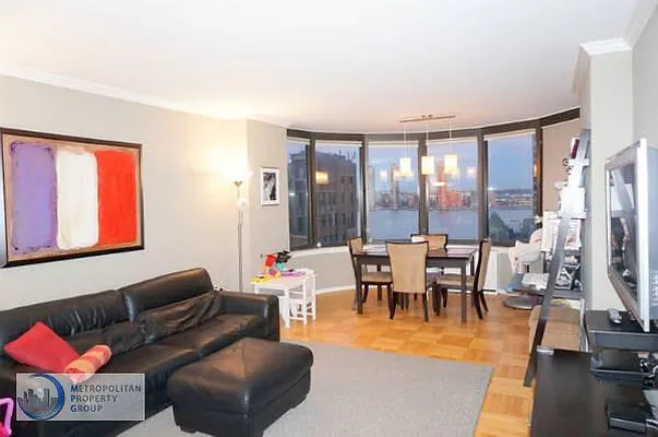 Rented by Metropolitan Property Group | media 22