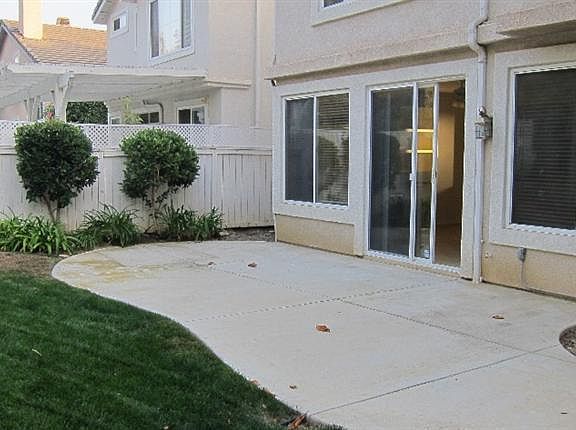 3rd image of 3131 Foxtail Ct