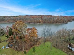 8956 Fewtown Rd, Deerfield, OH 44411