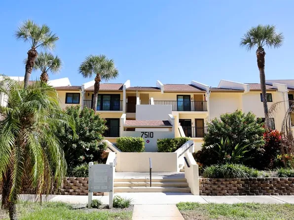 7510 Sunshine Skyway Ln S APT T13, Saint Petersburg, FL 33711