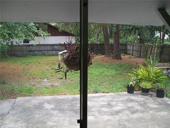 5th image of 10410 Sassafrass St