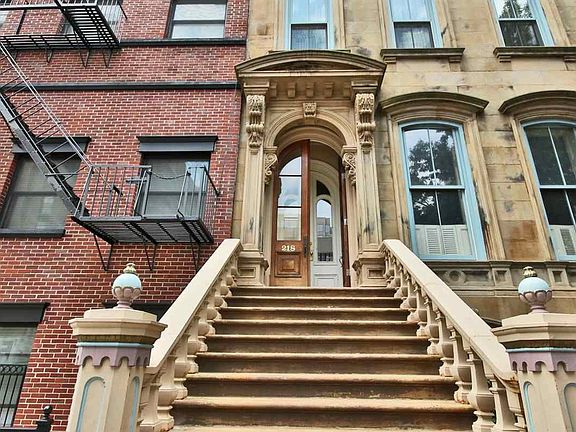 2nd image of 218 Hudson St #A