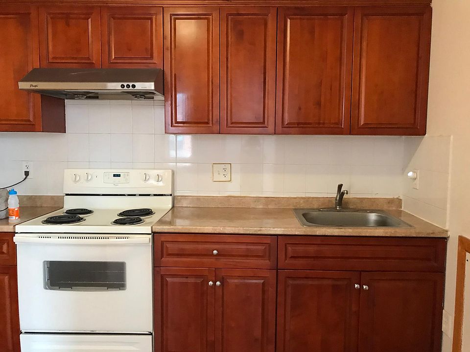 1st image of 214 N 10th St APT 3B
