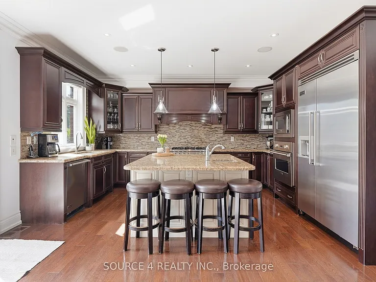 39 Amesbury Dr — Photo 11