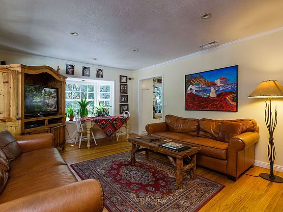 5th image of 11249 N Ventura Ave