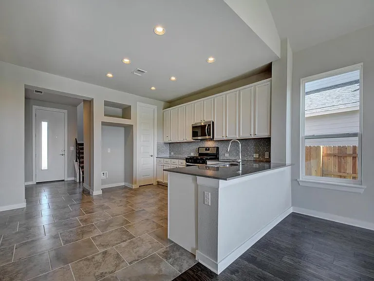 6808 Cardinal Bloom Loop — Photo 5