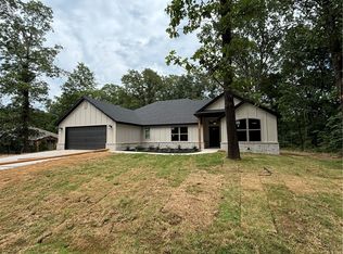 3 Pylle Ln, Bella Vista, AR 72715