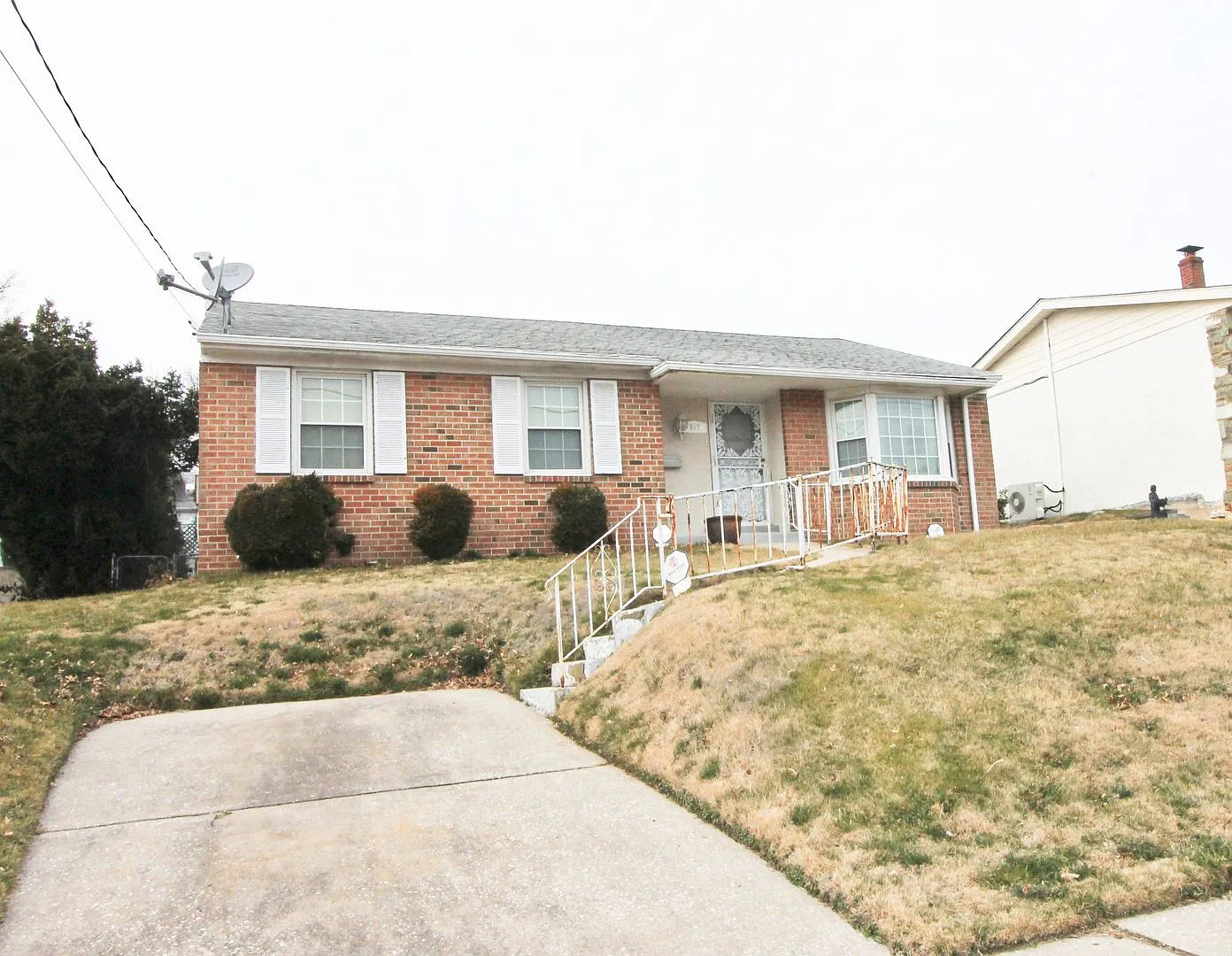 617 Renz St photo 1