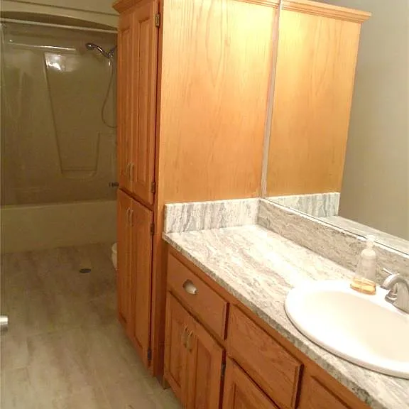 1109 Peachtree Ct — Photo 17