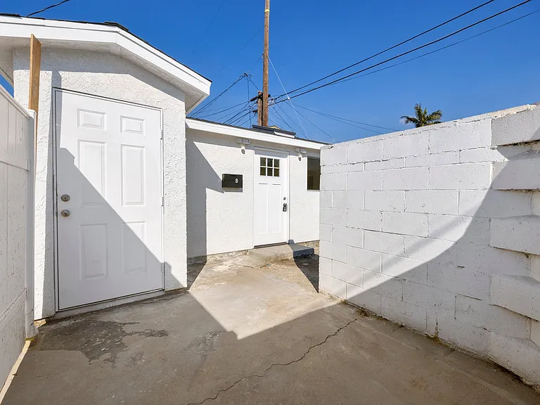 13118 Cordary Ave #B — Photo 10