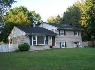 4 Evans Ct, Newburgh, NY 12550