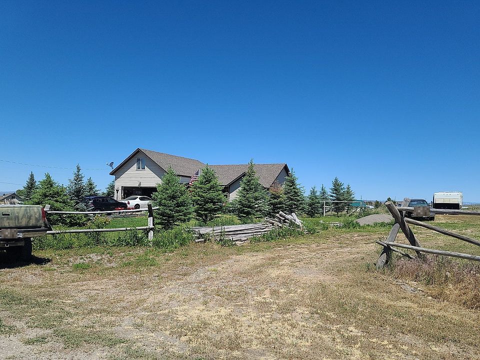 2nd image of 128 Parker Gulch Rd