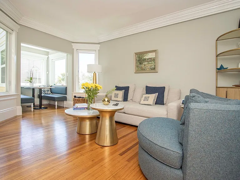 1145 Green St #1 — Photo 12