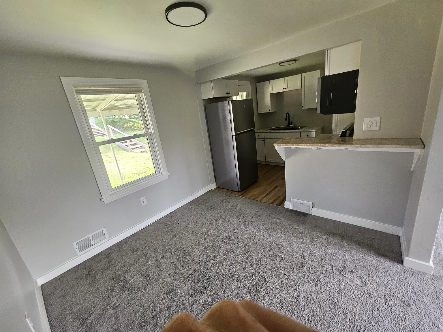 2 bed, 874 sqft, $1,150 — Photo 3