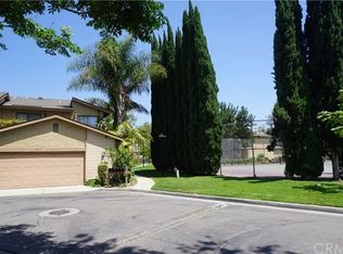 801 Amberwood Dr, Santa Ana, CA 92703
