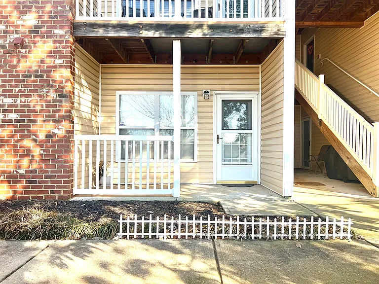 3716 Cotswold Ave #C — Photo 18