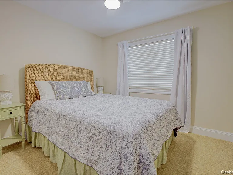 1051 Oceanfront #6 — Photo 22